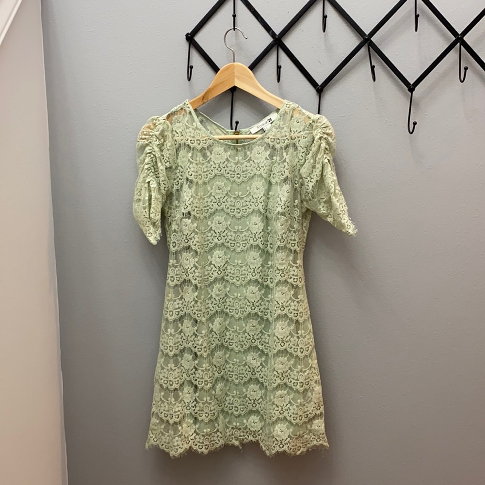Forever 21 lace dress